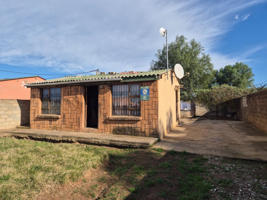 2 Bedroom Property for Sale in Kwa Nobuhle Eastern Cape
